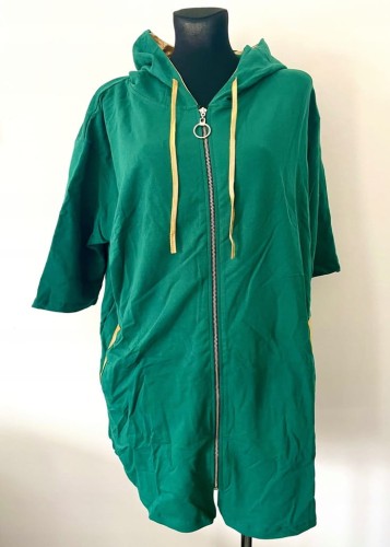 Zielona rozpinana bluza oversize plus size z kapturem i żółtymi wstawkami