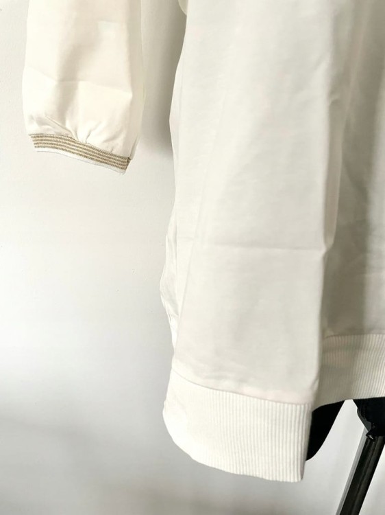 8e8f75de647b18a538510ab0a8899ea5