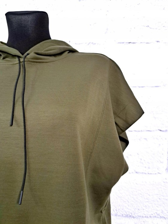 720d5a7a32a627134775a2120db9c21e