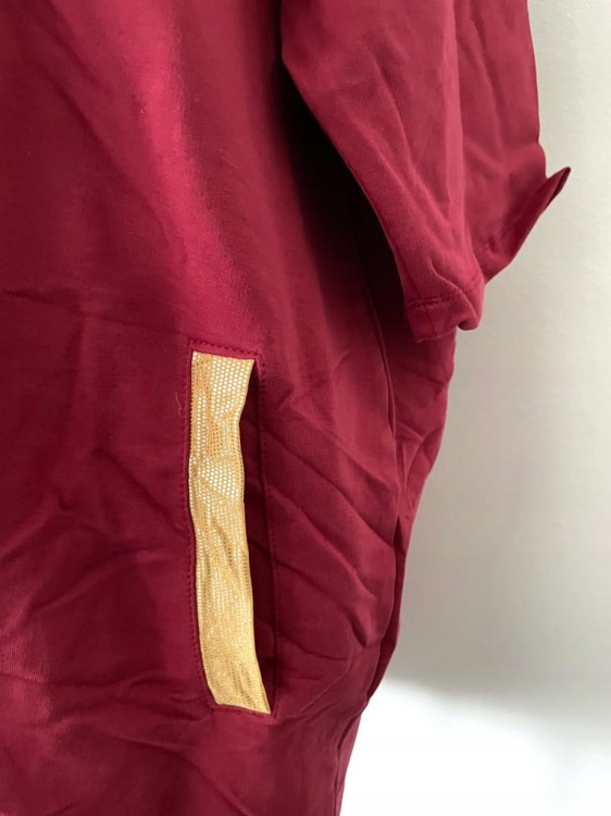 Bordowa rozpinana bluza oversize plus size z kapturem i żółtymi wstawkami