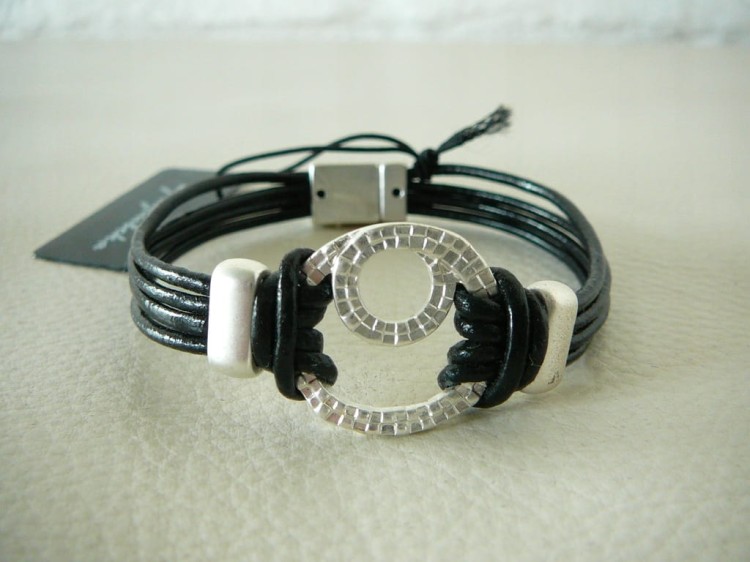 92705ce3ba19fc0c322b07a52d88687a